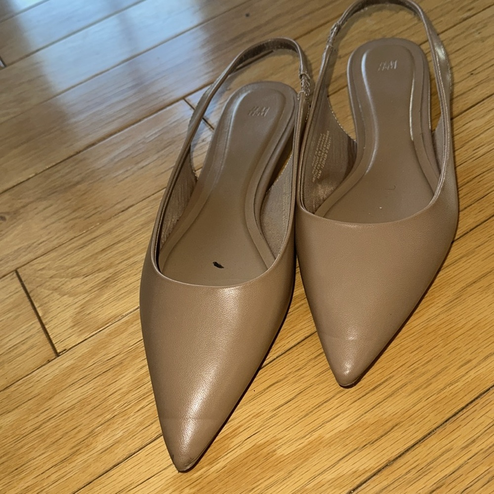 Flats - Picture 2 of 3